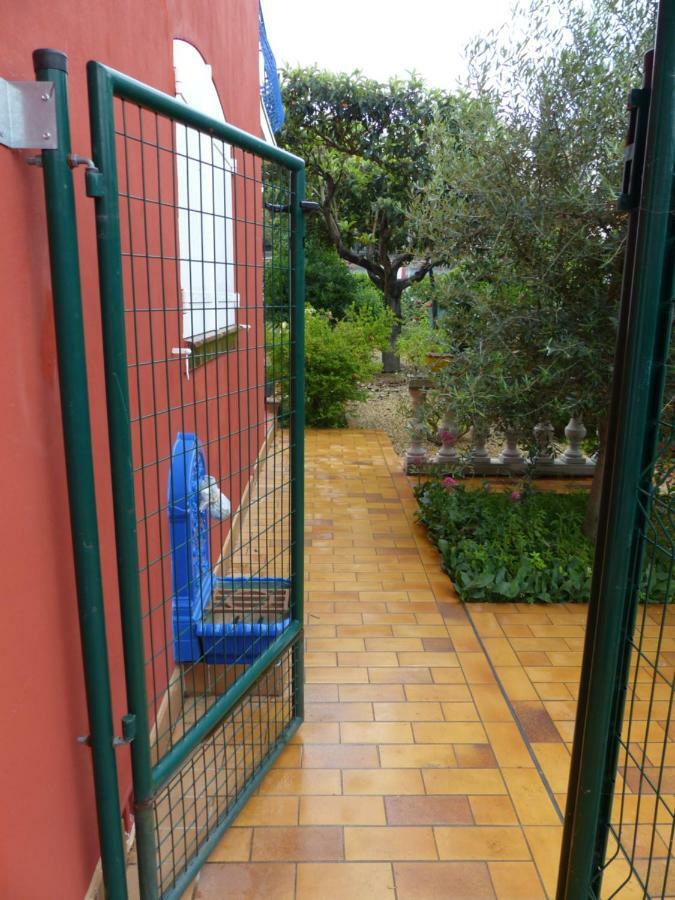 Appartement Stade Aime Giral Perpignan Bagian luar foto