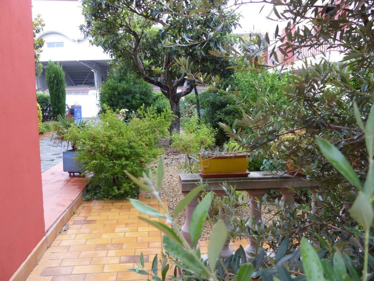 Appartement Stade Aime Giral Perpignan Bagian luar foto